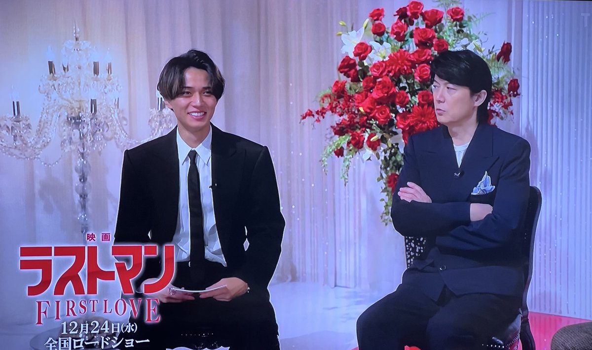 No1REN_'s tweet image. 黒スーツ+真っ赤な薔薇+レッドカーペット+シャンデリア+福山大泉永瀬卍‼️‼️‼️大満足高‼️‼️‼️ありがとうござました‼️👏🏻👏🏻👏🏻 #ラストマン