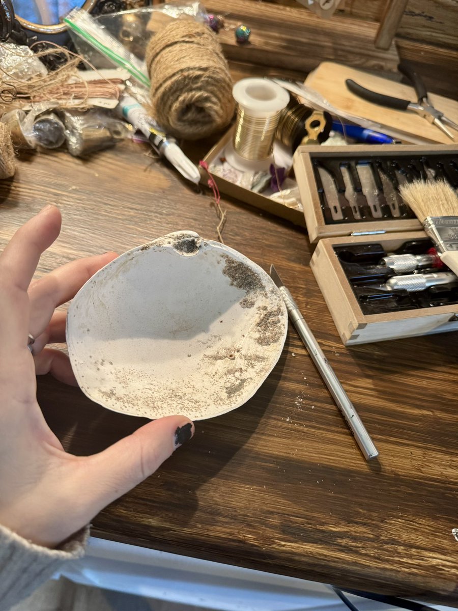 Laura Greenbriar - The Cottage Witch tweet media