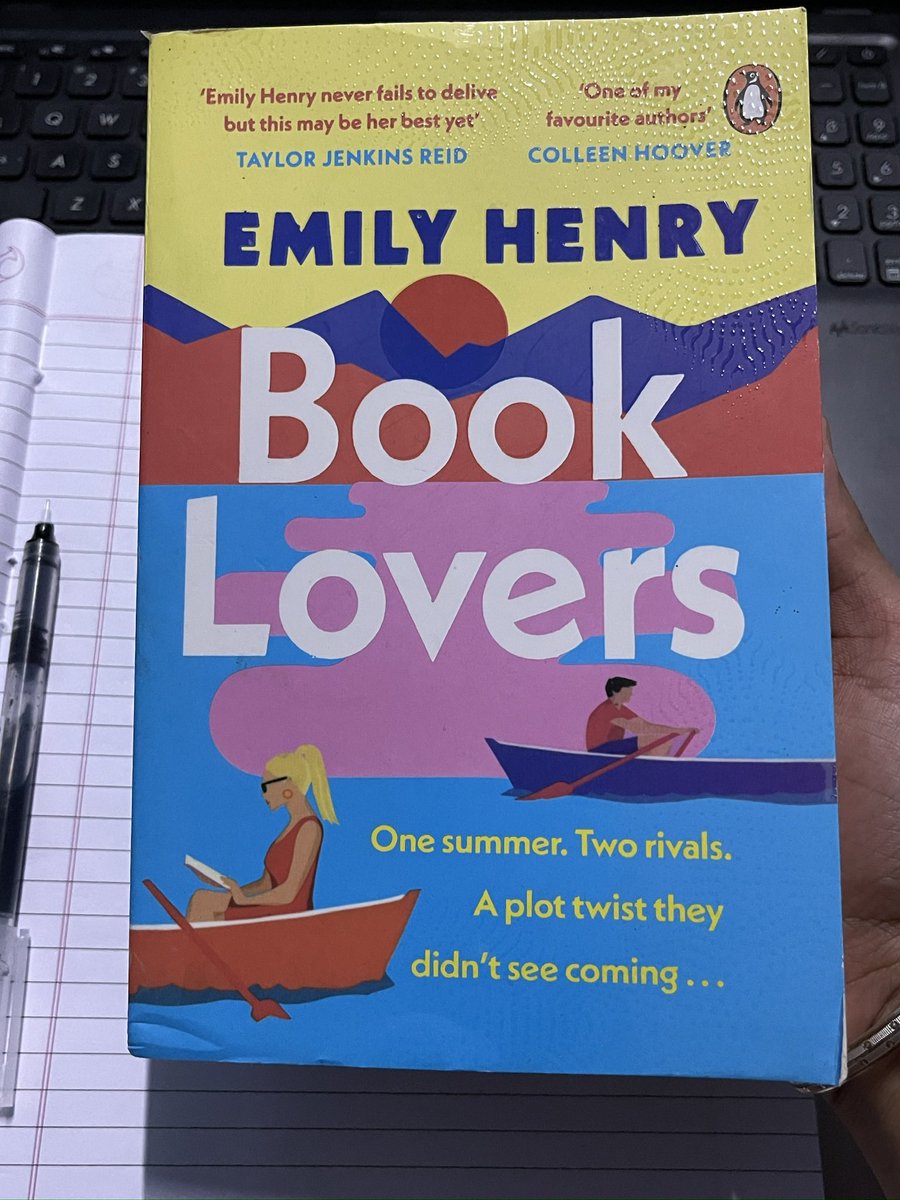 neuralpat's tweet image. folks, i’ve got two options and i’m so confused. help me out!!! 😭