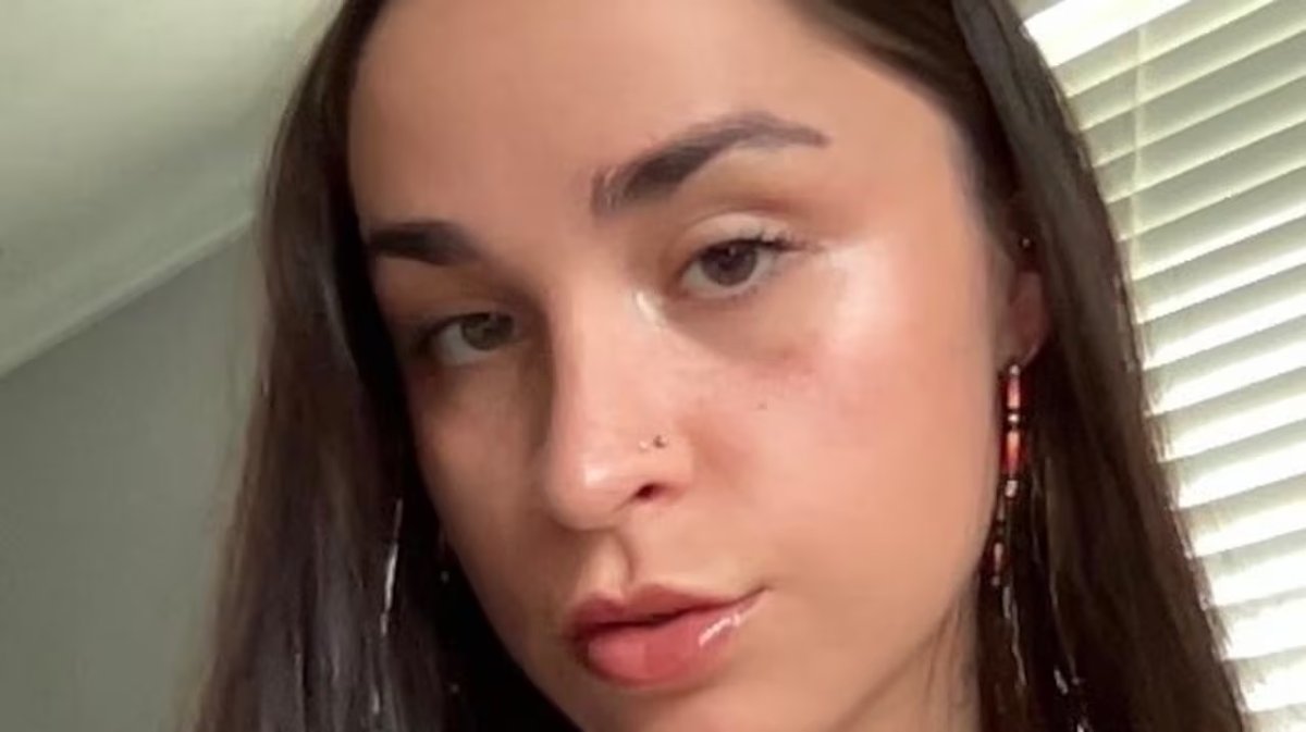 CS_SFU's tweet image. Our warmest congrats to @twssfu graduate Jordan Redekop-Jones on winning the CBC Poetry Prize! The @SFUenglish grad student is the second of our alumni to win a CBC literary prize this year. ow.ly/twsf50Xx0Wt