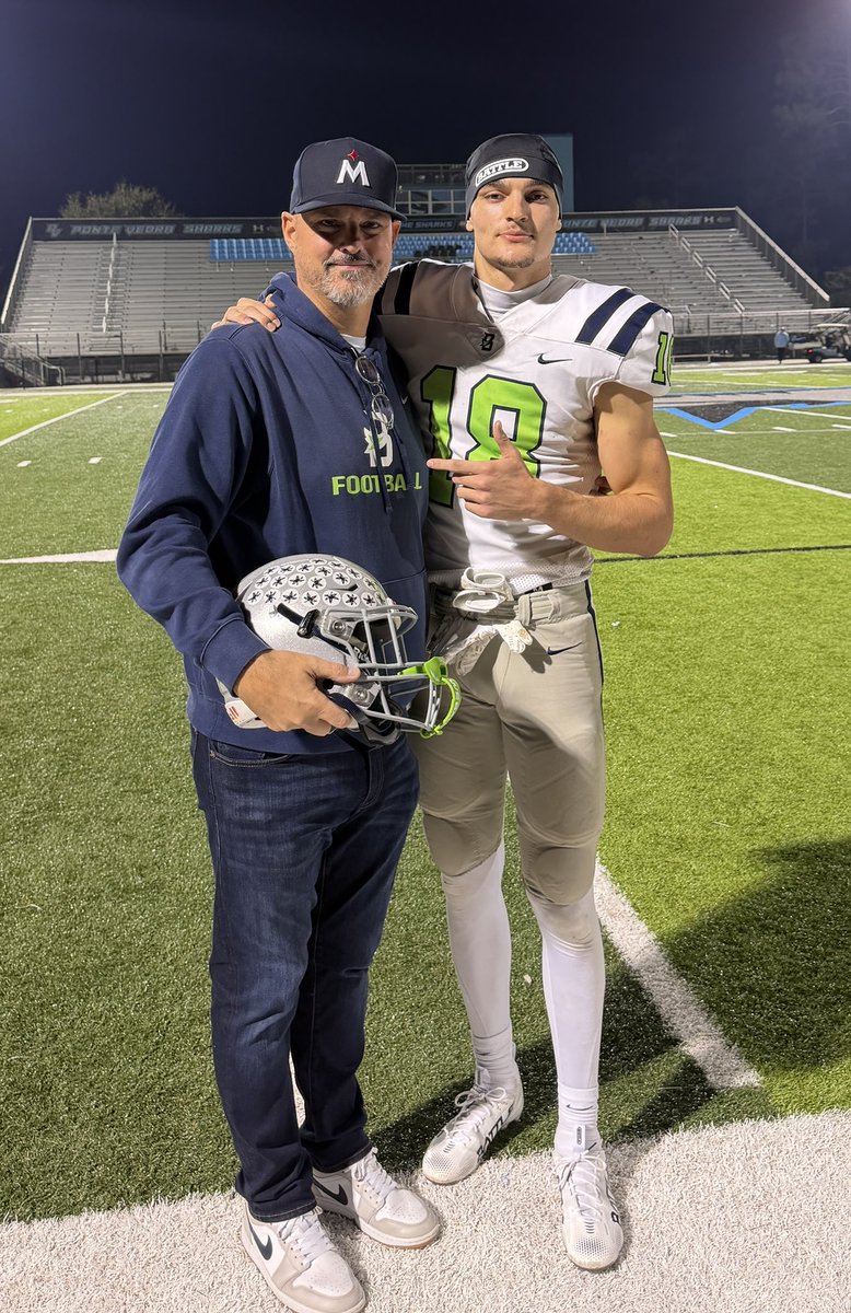 MaddoxHunstad's tweet image. The Season didn’t end the way we wanted it to, But I’m grateful for the 4 years I had at Beachside. We made history winning the programs first district title and first playoff win. Thank you to every teammate, coach, and fan who was apart of the journey this season!