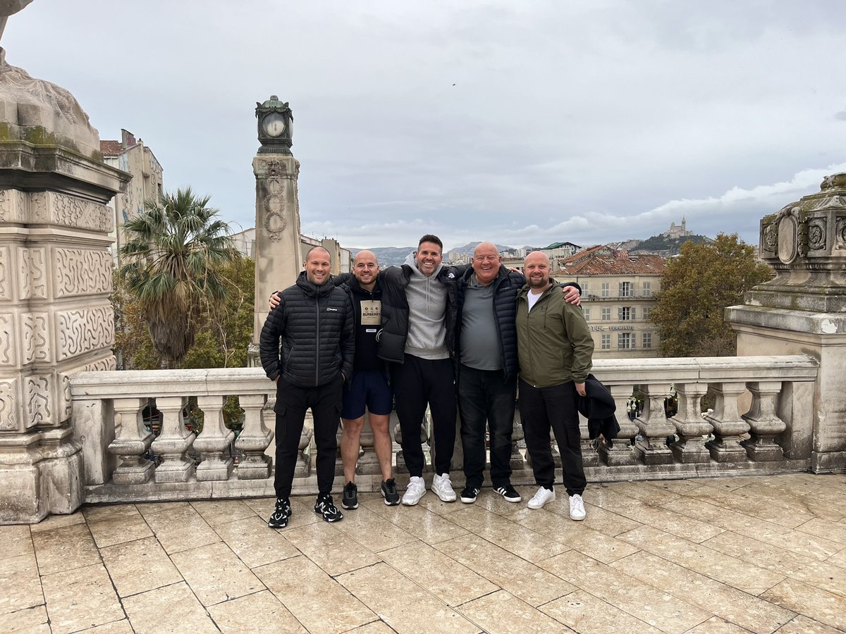 lee1892Johnson's tweet image. …….2 minutes of culture, taxi, hotel, Lidel next door time to find a pub #nufc 🇫🇷