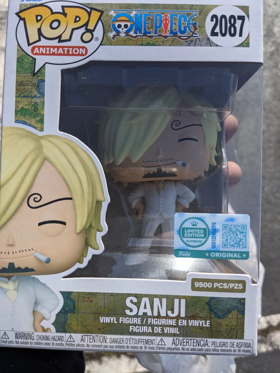 SiameseRoulette's tweet photo. Got my @Gamestop @Onepiece @Funko 9500 piece Whole Cake Sanji. My GS opened at noon. I got there at 11:30 4 people in line with 4 Sanji's I'm store. Went smooth and everyone went home happy. https://t.co/3nNY51kcsY