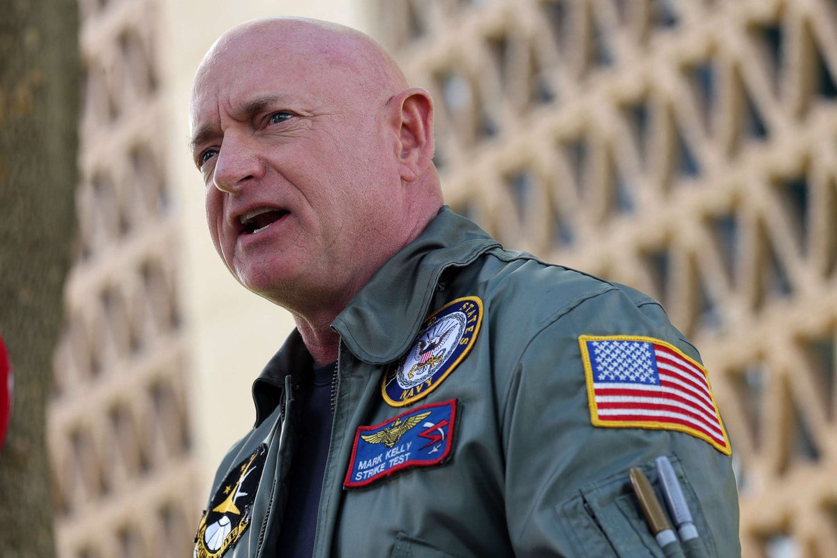 DisavowTrump20's tweet image. 🚨NEW: The Department of Defense has announced it is investigating Senator Mark Kelly for “misconduct.” Kelly is a 25–year Navy veteran who flew almost 40 combat missions. Donald Trump threatened to execute him last week.

RETWEET if you stand with @SenMarkKelly against the GOP!