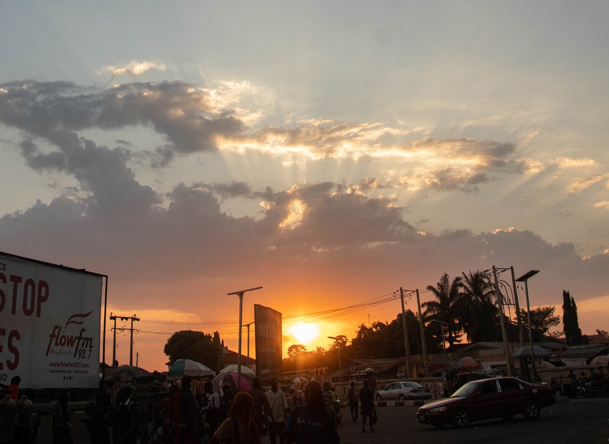 Evening Sunset pictures... 📸
Let's compete😌🫴
Quote with yours