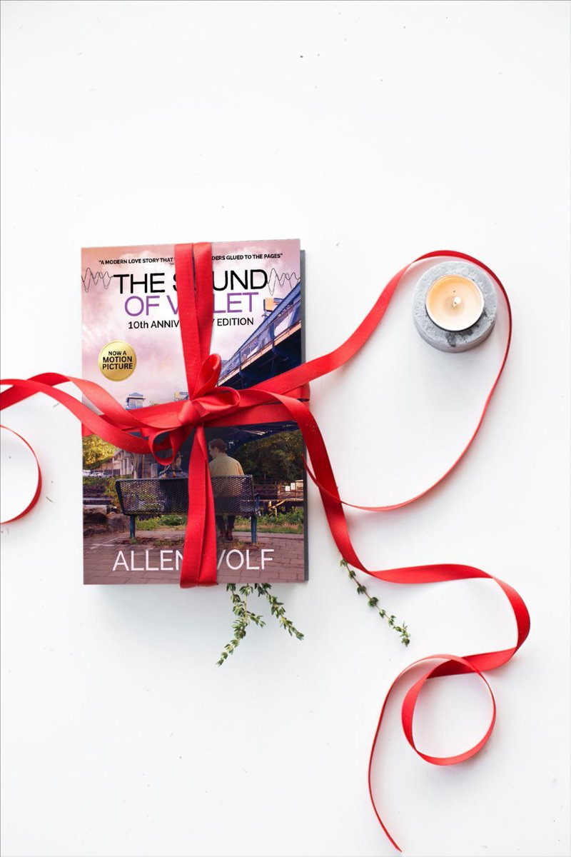 theallenwolf's tweet photo. The Sound of Violet makes a great Christmas gift! For people who like books. Or redemption. Or New York. Or... look, just buy it: https://t.co/AgE2Iiq0u3
#GiftIdeas #DesperatePitch https://t.co/jkrR83MUb8