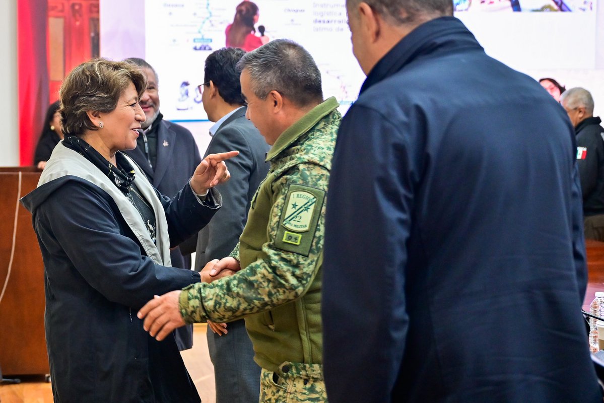 delfinagomeza's tweet image. Desde la Mesa de Paz trabajamos en coordinación para efectuar permanentemente estrategias y acciones a fin de seguir avanzando en la seguridad para los habitantes del #Edoméx. 
#ElPoderDeServir
