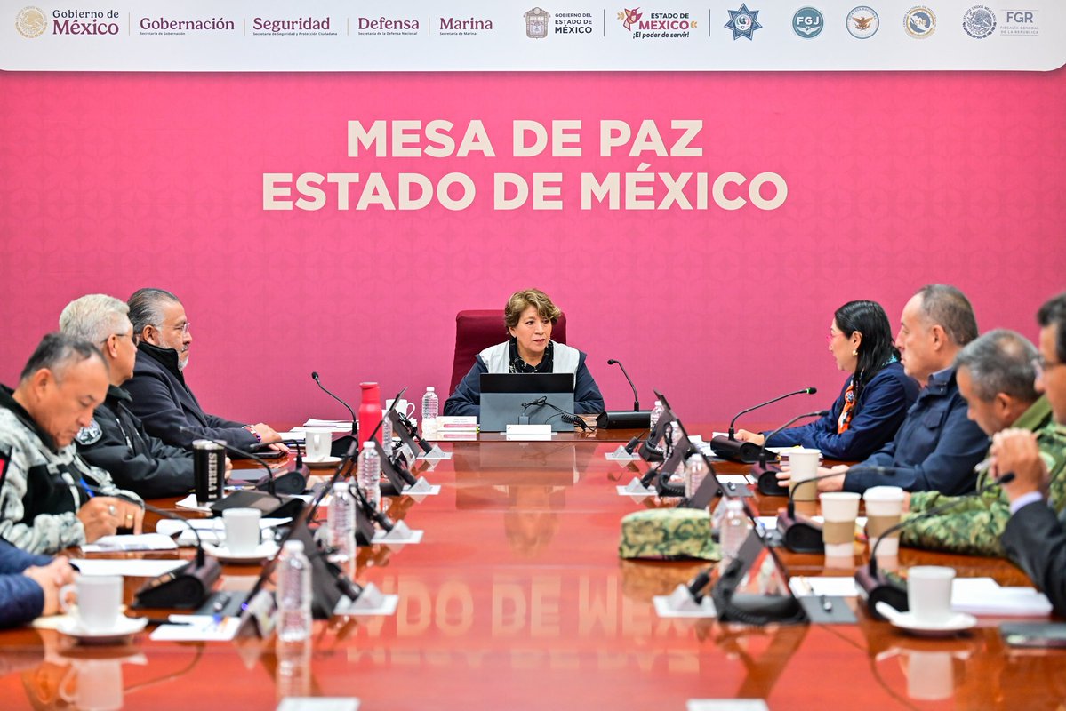 delfinagomeza's tweet image. Desde la Mesa de Paz trabajamos en coordinación para efectuar permanentemente estrategias y acciones a fin de seguir avanzando en la seguridad para los habitantes del #Edoméx. 
#ElPoderDeServir