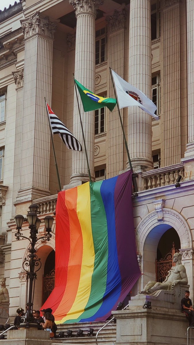 gmagturkiye's tweet image. Brezilya, anti - LGBTİ+ içerikleri mahkemeye taşımak, ve ceza vermek için devlet destekli yeni yapay zeka aracını tanıttı. 

Homofobi,
Transfobi,
N.efret söylemine ceza geliyor! 

gmag.com.tr/brezilya-anti-…