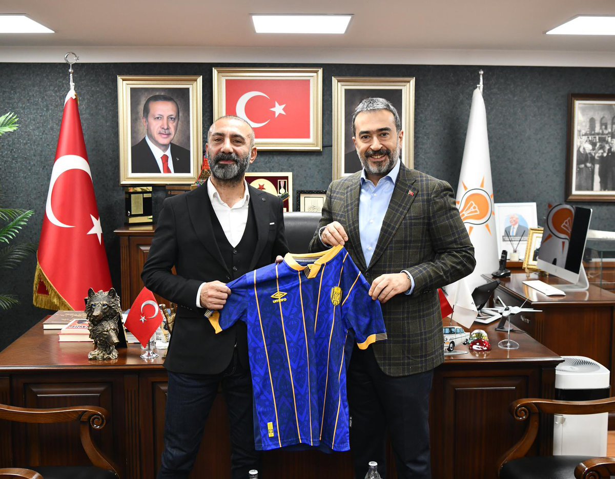 Tiyatro ve Sinema Sanatçısı Sn. <a href="/metinyildizca/">Metin Yıldız</a>, İl Başkanımız Sn. <a href="/hakanhanozcan/">Hakan Han ÖZCAN 🇹🇷</a>'ı ziyaret etti.