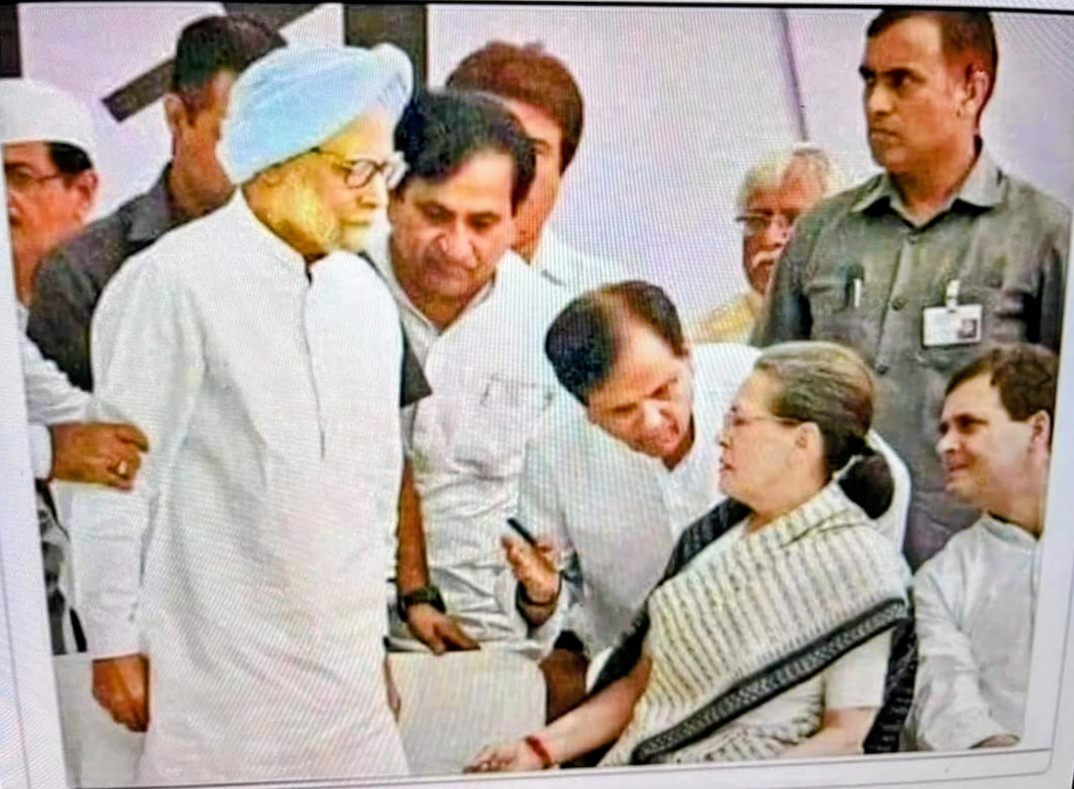 <a href="/Pawankhera/">Pawan Khera 🇮🇳</a> <a href="/aashiyaKha82658/">habib mnsuri</a> <a href="/alamgirizvi/">Alamgir Rizvi(‏‎عالمگیر رضوی) INDIA</a> <a href="/sandeep30498701/">sandeep Chouhan</a> <a href="/svyas4781/">Sanjay Vyas</a> <a href="/diwate35619/">Santosh Diwate</a> <a href="/AjitDeolINC/">Ajit Singh Deol</a> <a href="/AcharyaSat90948/">Acharya Satyam (Satyanarayan Purohit)</a> <a href="/AkhtarH91222720/">Akhtar Hussain</a> <a href="/dennisckurian/">DENNIS KURIAN INC ✋</a> <a href="/CRATUS1980/">S.G (INC)</a> <a href="/Brijesh77956738/">Brijesh singh yadav</a> <a href="/bhulaheri/">कुलदीप मीणा भूलाहेड़ी</a> <a href="/AshokTetarbe/">Ashok Tetarbe..</a> <a href="/ADiravia/">A.M.S.Diraviaraj ( A.Maria Susai Diraviaraj )</a> <a href="/AazmiSaad/">SAAD AHMAD</a> <a href="/AChandra75/">Chandra Akhilesh 'Journalist'</a> <a href="/AhmedSaudager/">Shaik ahmed Saudager</a> <a href="/Ajeetku97470576/">मैं Ajeet kumar बेसिक शिक्षकों के साथ</a> <a href="/alagar_raghavan/">Raghavan Alagar</a> <a href="/alok_asthana007/">Alok Kr Asthana Dr</a> <a href="/ANI/">ANI</a> <a href="/AngadYadav61/">Angad yadav</a> <a href="/_tumbin1/">🦋 .ᎿᎯᏝᎯᏕᎻ🤩🧐🧐</a> <a href="/alishaikh1737/">ALI SHAIKH</a> <a href="/ShadowSakshi/">Sakshi</a> <a href="/RuchiraTripathi/">Ruchira Tripathi</a> <a href="/Shrilek62669983/">Shrilekha</a> <a href="/SavitaSikarwar/">Savita Sikarwar</a> <a href="/ScCardoz/">Savio Cardoz</a> <a href="/AnilVyewhareINC/">Anil Patil Chimegaonkar</a> <a href="/kpgroupgujarat/">KP Group of Companies</a> <a href="/munawar0018/">munawar faruqui</a> <a href="/_MS_Ali_Rana/">#राना_Ji 🇮🇳</a> <a href="/_Sweet_Parul_/">❤️ INDIAN ❤️</a> <a href="/AkshayK06247184/">Akshay Kumar Tiwary</a> <a href="/Ajitkumar_Kanan/">Ajitkumar Kanan</a> <a href="/BS1611968/">B. Sakaria</a> <a href="/kkhushal9/">Col Dinesh Kumar(R)</a> <a href="/07Eldho/">Eldho Jobi 07 ( INC )</a> <a href="/imrajak_/">Rajak Shaikh</a> <a href="/KumRN_BPM/">🧘 Political Sanyasi🧘 ☄️Vote Chor Gaddi Chhorr</a> <a href="/AAnarwala2024/">Adnan Anarwala</a> <a href="/Amanstatio66669/">Abdul khalik (Aman )</a> <a href="/kharge/">Mallikarjun Kharge</a> <a href="/RahulGandhi/">Rahul Gandhi</a> <a href="/priyankagandhi/">Priyanka Gandhi Vadra</a> भारतीय राजनीति के युग पुरुष
विकसित भारत का मार्ग प्रशस्त करने वाले
सभी के मार्गदर्शक एवं प्रेरणा स्रोत
परम श्रद्धेय स्वर्गीय श्री अहमद पटेल जी की पुण्यतिथि पर कोटि कोटि नमन
आपकी अनुपस्थिति हमें आज भी खलती है
बहुत जल्दी चले गए हमारे दिलों में हमेशा ज़िंदा रहेंगे
<a href="/mumtazpatels/">Mumtaz Patel</a>