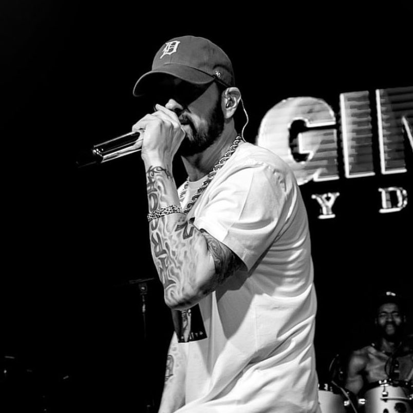 Marshall Mathers Brasil tweet media