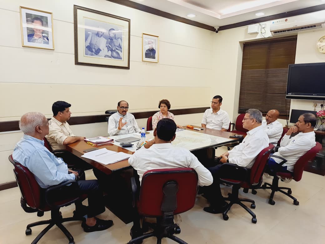 INCGoa's tweet image. The High-Level Committee of Goa Congress held a meeting with AICC In-Charge @Manikrao_INC and AICC Secretary @DrAnjaliTai to chalk out decisive strategies and ground-level preparations for the upcoming ZP elections. The message is clear—Congress is gearing up for a tough fight,…