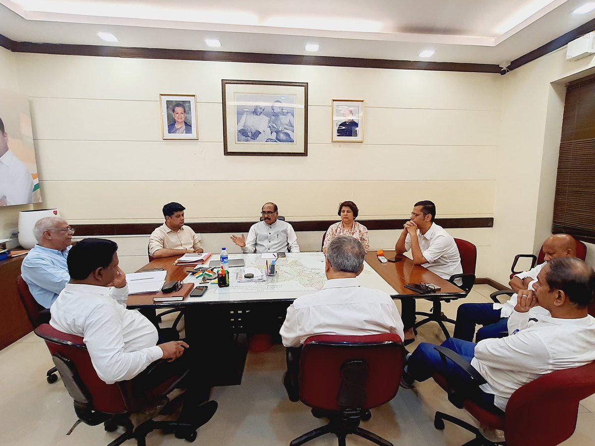 INCGoa's tweet image. The High-Level Committee of Goa Congress held a meeting with AICC In-Charge @Manikrao_INC and AICC Secretary @DrAnjaliTai to chalk out decisive strategies and ground-level preparations for the upcoming ZP elections. The message is clear—Congress is gearing up for a tough fight,…
