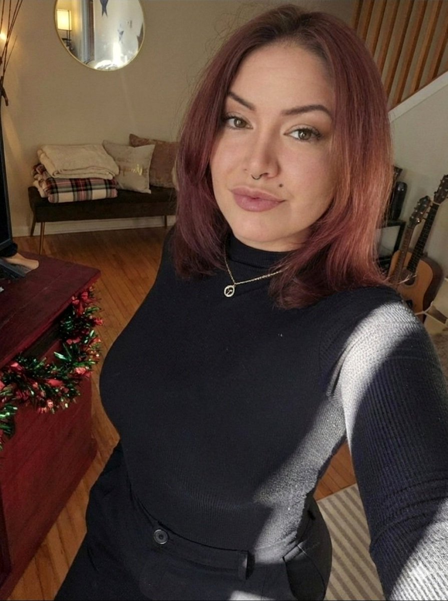 First day in my new position 💅🏻