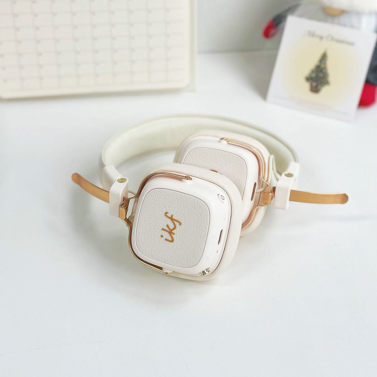 GlobalIkf's tweet image. Vintage look, modern sound. #iKFE2-90 hours of wireless comfort, deep bass, and pure escape.

#viral#fpypage#fashion #retro#foryou#headphones #retroheadphones#aesthetic#iKFE2#Headphones #WirelessFreedom #MusicLovers #TechStyle #soundexperience#girly#ikf