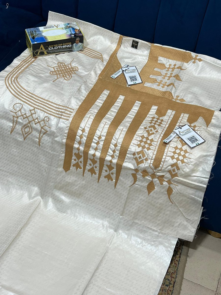 abson_g's tweet image. Readymade Babban-Riga  (Aska Design)
 
Available ✨ 

Price: 85k 

Dm/☎️: 07060727453

📍 Zaria, Nigeria

Nationwide/ Worldwide Delivery 🌎📦 

Please repost