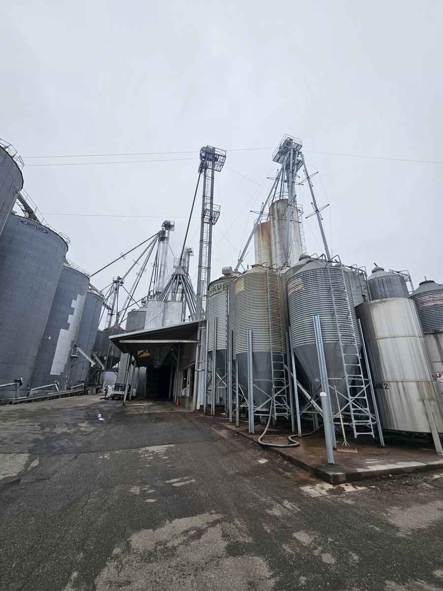 ForrestLang78's tweet image. Excellent tour of the @LvilleEquity last week with my Equipment Management class. @osuati students got to hear from @CFAES_OSU alumni Jon Spreng who leads this independent cooperative. 1 of 3 single location CO-OPs left in Ohio!
#CFAES #ATI #OhioState