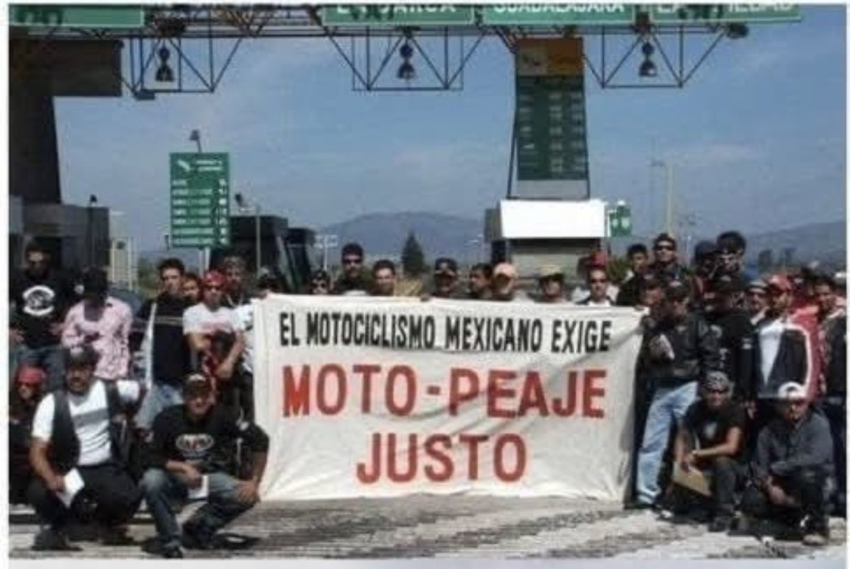 Hola Ticher <a href="/lopezdoriga/">Joaquín López-Dóriga</a> El motociclismo nacional se manifestará en las casetas del país el 7 de diciembre buscando un #MotoPeajeJusto ya hay iniciativa en <a href="/Mx_Diputados/">H. Cámara de Diputados</a> gracias a <a href="/CesarAgustinH/">César Agustín Hernández</a> buscamos solo lo justo #MotoPeaje25%