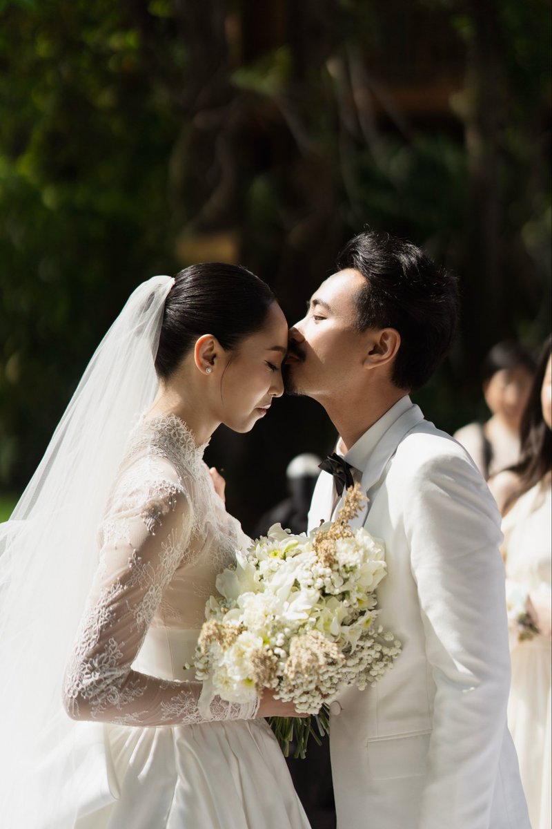 mmmmncy's tweet photo. 👰🏻‍♀️💍🤵🏻‍♂️🤍✨🥂 https://t.co/TJvjKlXYZu
