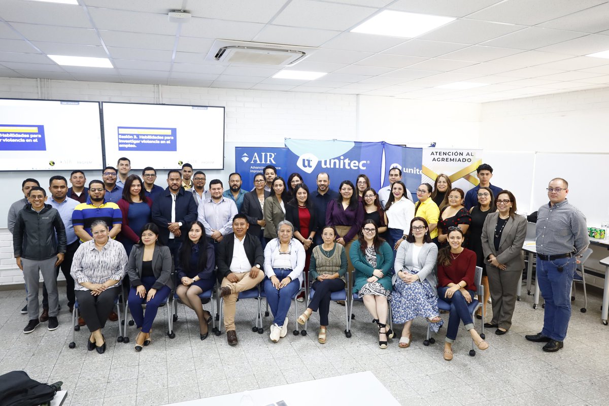 ColegioHonduras's tweet image. El 22 de noviembre en Tegucigalpa, junto a @AIRInforms   y en UNITEC, concluimos el Taller de Derechos Laborales y No Discriminación, formando a profesionales del derecho para entornos laborales más justos.
#DerechosLaborales #Honduras #NoDiscriminación