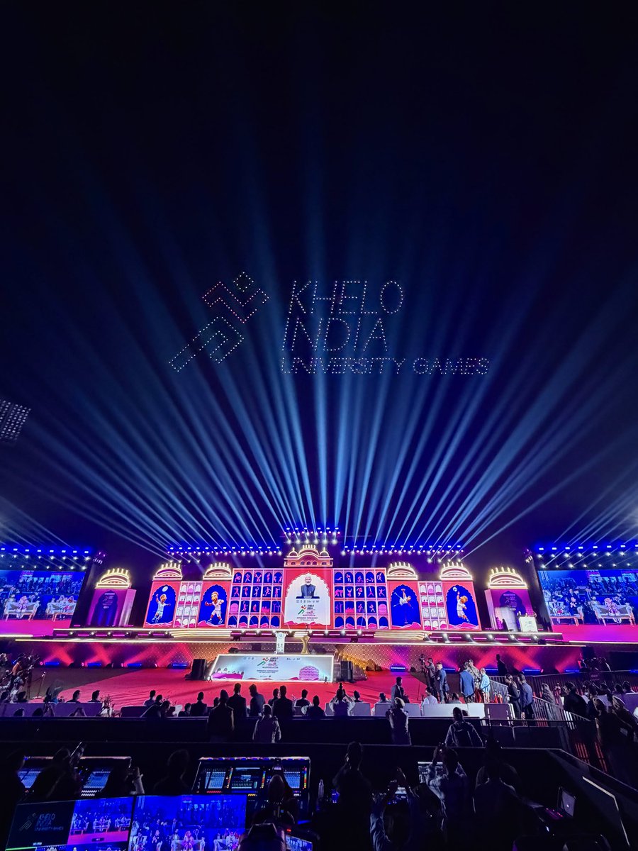 mansukhmandviya's tweet image. खेलेगा भारत, खिलेगा भारत!

आज राजस्थान में खेलो इंडिया यूनिवर्सिटी गेम्स 2025 के उद्घाटन में मुख्यमंत्री श्री @BhajanlalBjp जी के साथ शामिल हुआ।

प्रधानमंत्री श्री @NarendraModi जी के विजन के अनुसार, हम युवाओं की खेल प्रतिभा को नई ऊँचाइयों तक पहुँचाने और भारत को स्पोर्ट्स…