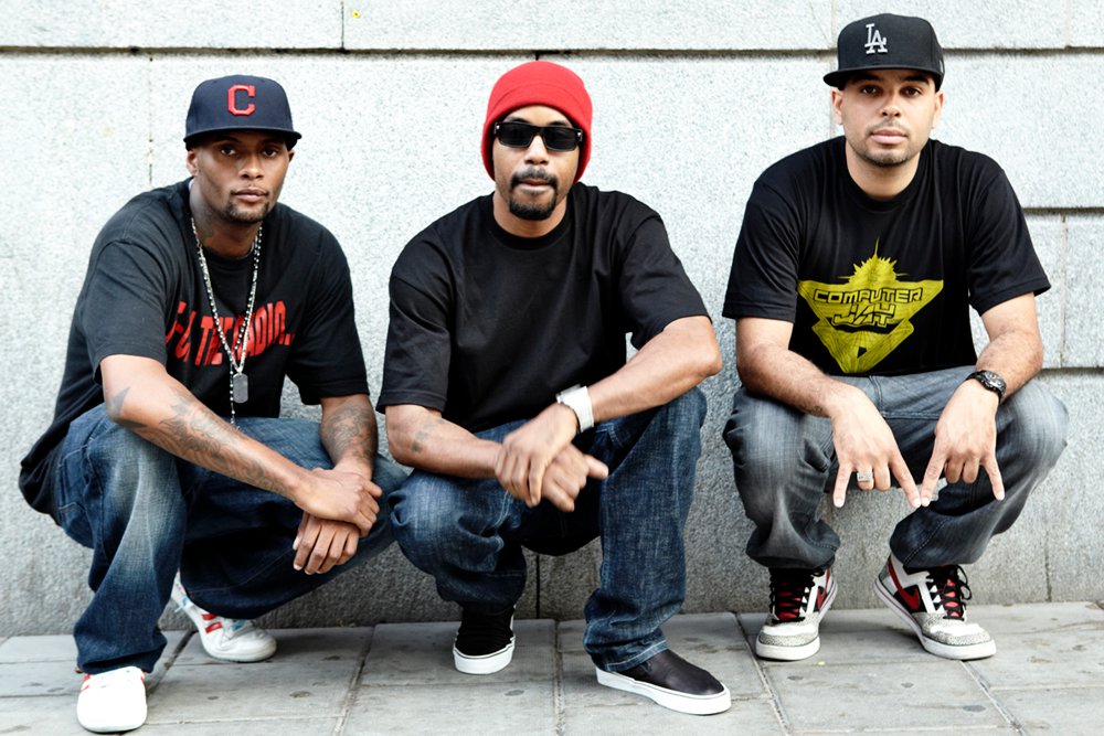 YearOfEmpress's tweet image. Three of my very favorite People Foreva Love, Foreva #MasterBlazter