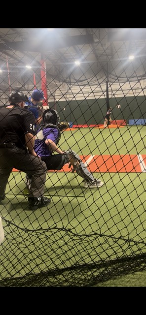 Grand Slam has just three more spots for individuals to register for the Varsity High School Indoor League!

Call in to sign up OR Register here: grandslamdsm.com/hs-indoor-leag…

#IndoorLeague #GrandSlam