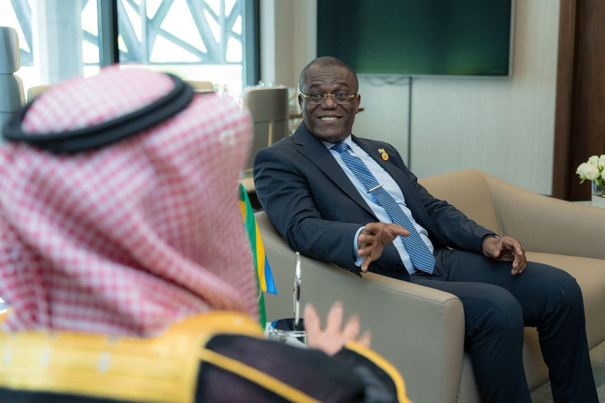 S.E.M. Dr. Guy Ibrahim Membourou tweet media