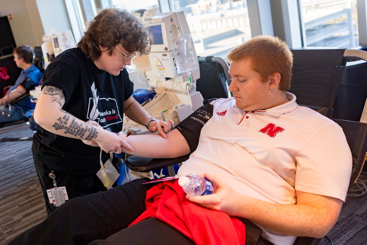 UNLincoln's tweet image. Huskers show up, and the "We Give Blood" Drive is no exception. 12k Husker donations have helped save lives and push Nebraska to the top of the leaderboard. But there’s still time to donate as we enter the final push!

Visit bigten.org/abbott to log your donation by Dec. 5.