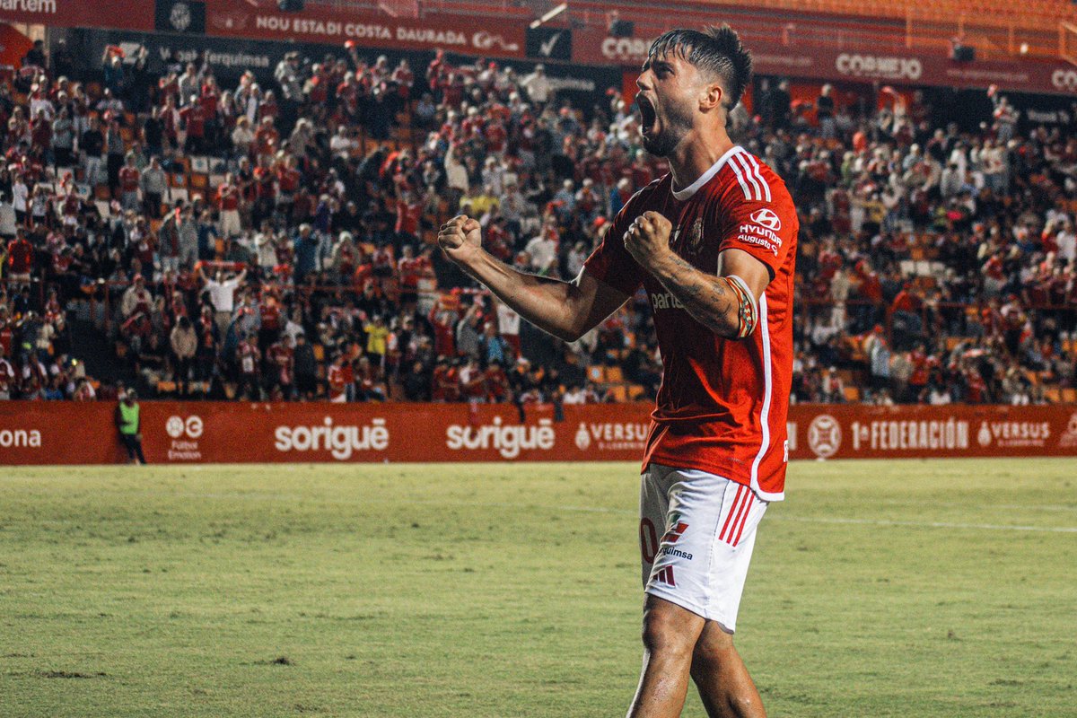 tap13_tv's tweet photo. 💥 El 𝑩𝒍𝒂𝒄𝒌 𝑭𝒓𝒊𝒅𝒂𝒚 arriba al 𝑵𝒂̀𝒔𝒕𝒊𝒄 💥

L’equip grana oferirà 5€ a qualsevol valent que vulgui acudir al Nou Estadi per veure l’equip. https://t.co/M7qkJENRIL