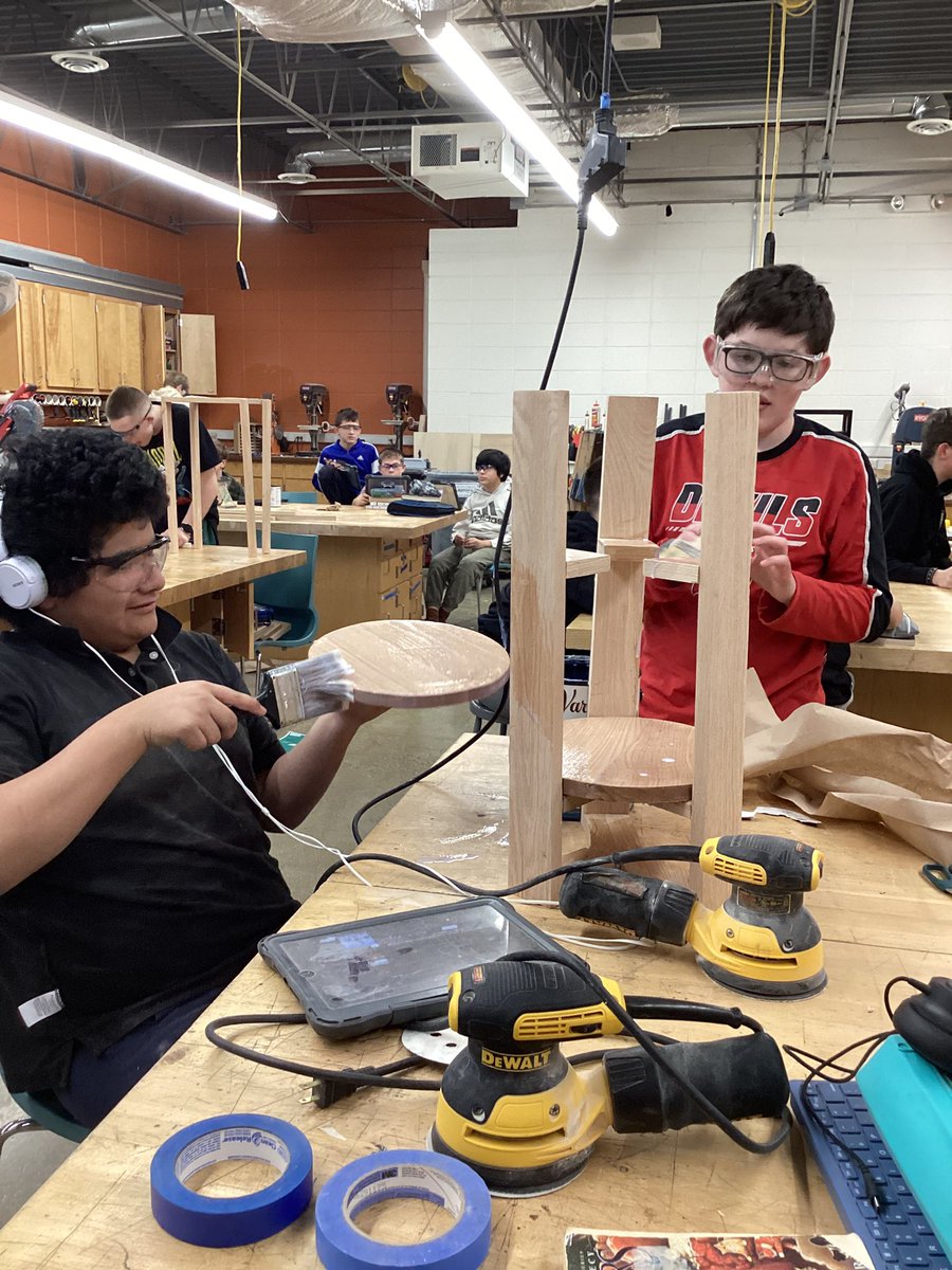 Tonights the night for our annual-

🪵 WOODSHOP MANUFACTURING SHOWCASE 🛠️ 

Come one, Come all!

Doors open at 6:00pm and ticket sales close at 6:40pm with the drawing starting immediately after ⏰ 

See you at <a href="/WSA_Saratoga/">WSA: STEM -Saratoga Campus</a> tonight 🏁