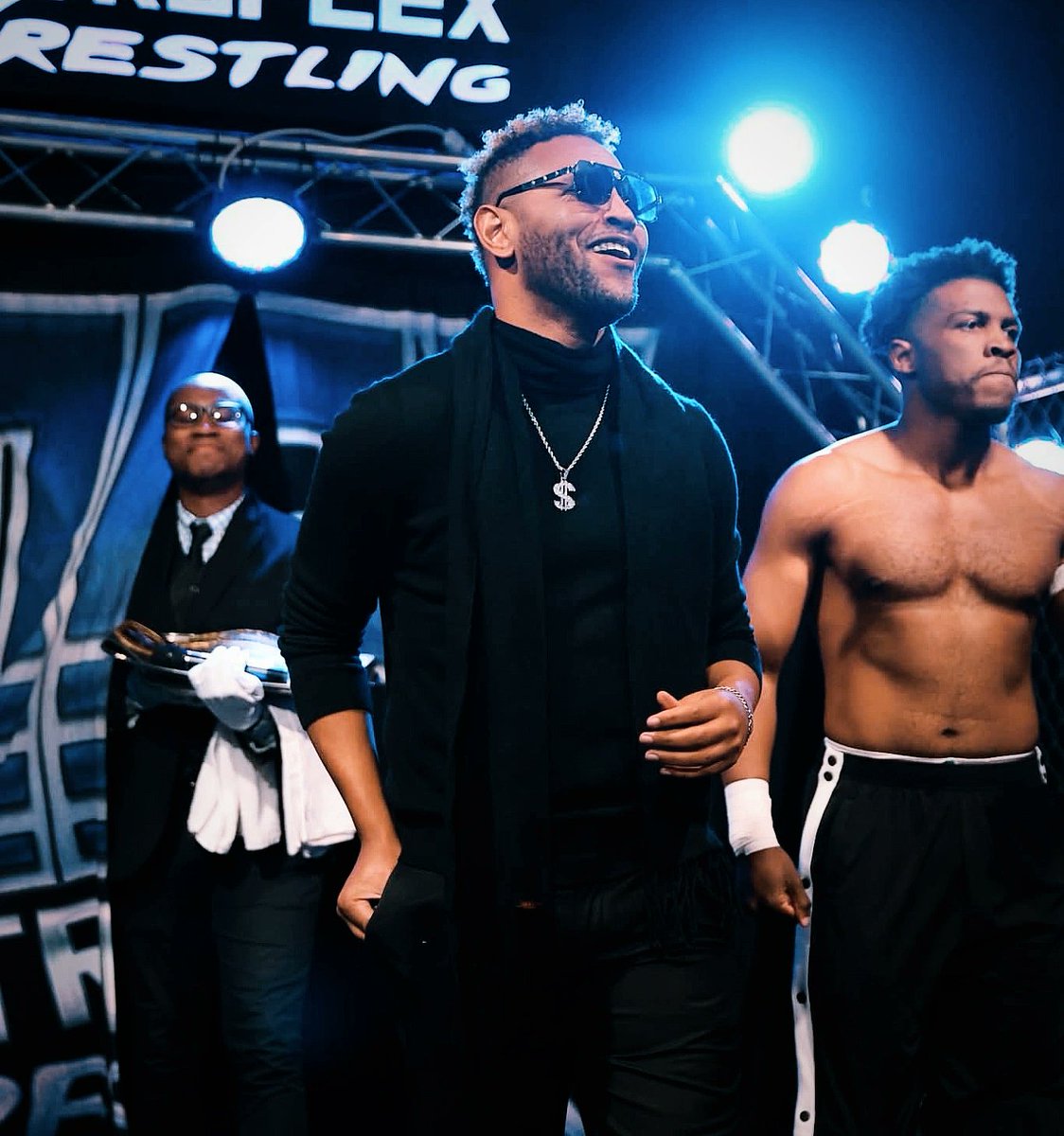 My swagger set on "Cranberry Sauce" so I be "Extra Dressing" 😎
-
-
-$hady-
Be grateful and enjoy your holiday this week
#happythanksgiving