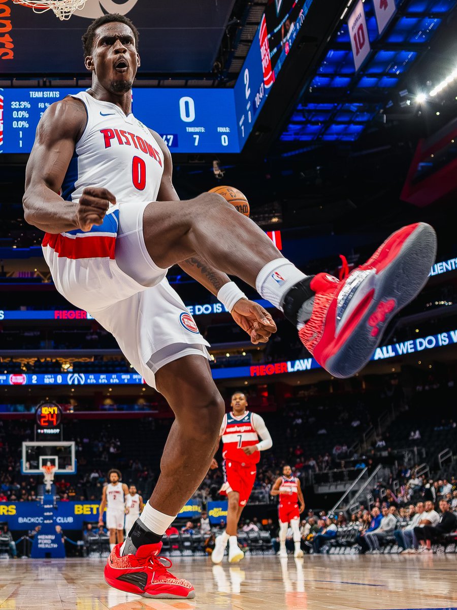 Jalen Duren is currently one of three players in the <a href="/NBA/">NBA</a> averaging at least 20 points, 10 rebounds and one block per game this season.
