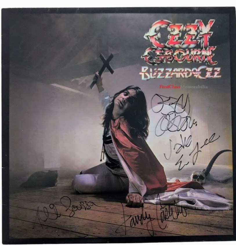 FirstClassMem's tweet image. Authentic Ozzy Osbourne autograph Blizzard Of Ozz Vinyl with band. Genuine Ozzy Osbourne and band signed vinyl in black by: Ozzy Osbourne, Jake E Lee, Phil Soussan and Randy Castillo.

firstclassmemorabilia.com/product/ozzy-o…