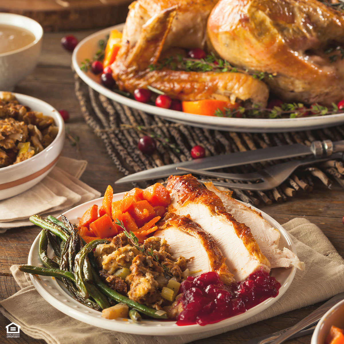 SummerKeyofAL's tweet image. 🍂 What are your #ThanksgivingPlans this year? Share with us while you enjoy a plate full of turkey, fresh cranberry sauce, and all the delicious trimmings! 🍗🥕 #FeastMode