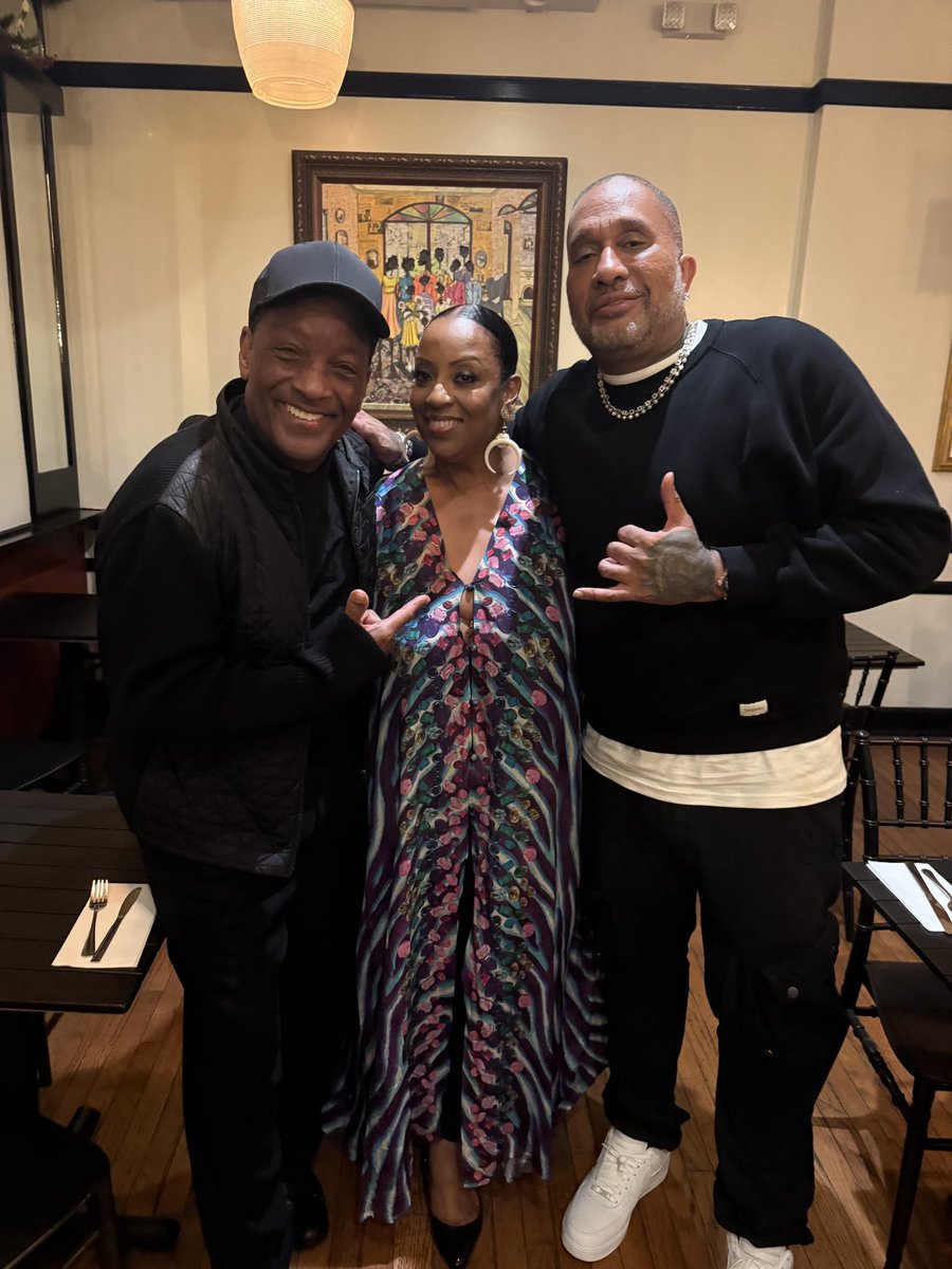 DonnieSimpson's tweet photo. Just had an incredible time in NYC for my podcast promo! Dinner at Melba's was a blast, especially running into legendary producer Kenya Barris. Melba made us feel right at home—like an early Thanksgiving! Can't wait to return! 🙏🏾❤️ #NYC #MelbasRestaurant #KenyaBarris #Harlem https://t.co/52vQebNxLd