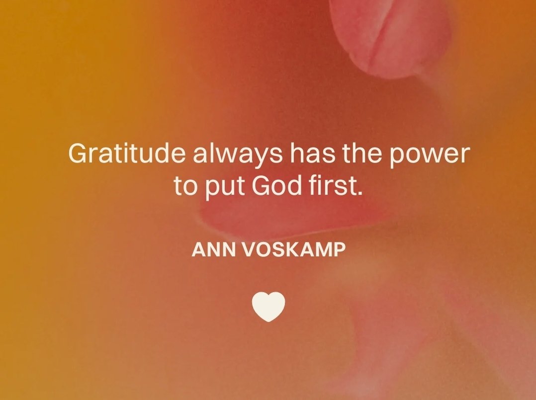 When we slow down and give thanks, God lifts our eyes back to Him. 🙌
#Gratitude #Faith #ChristianEncouragement #GodFirst #Blessed