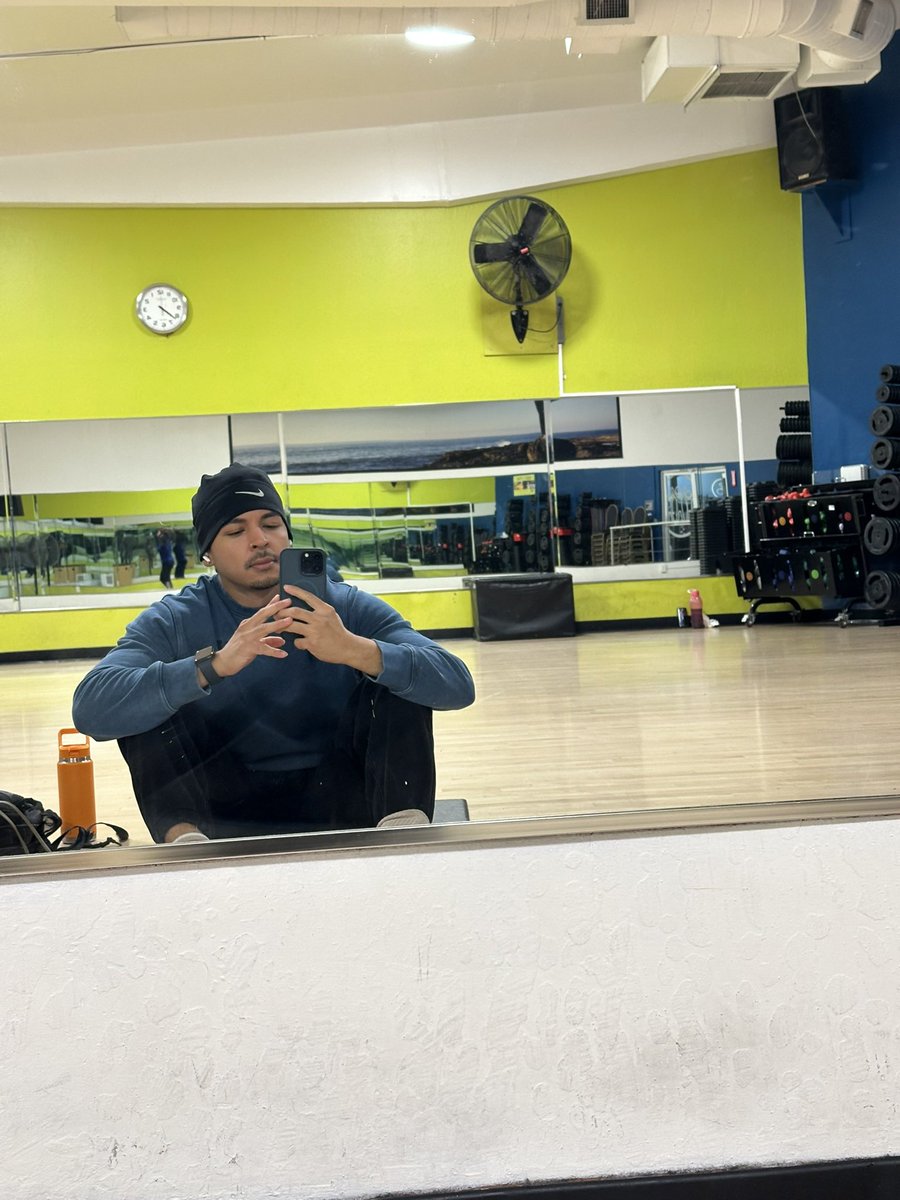 Adventure_papi's tweet image. Bright and earlyyy