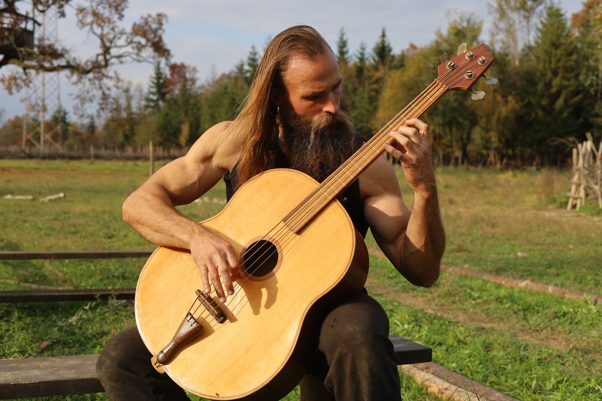 KingVelesI's tweet image. Today is the 249th day of me maintaining strict daily discipline in multiple areas of my life.

1. Woke up at 6:45 every morning, and got out of bed immediately.
2. Never ate more than one meal a day. No snacks.
3. Worked out every day. No rest days, no deloads. Started with…