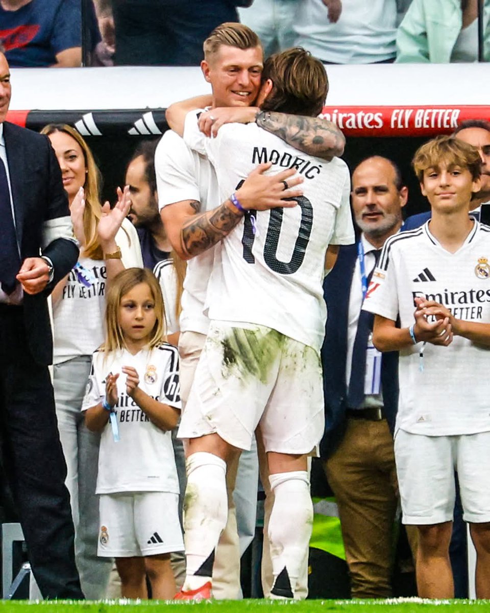 AlberrtoRM2's tweet image. Aquí es cuando el Real Madrid dejó de ser un club serio, se fueron ellos dos y no vino nadie.