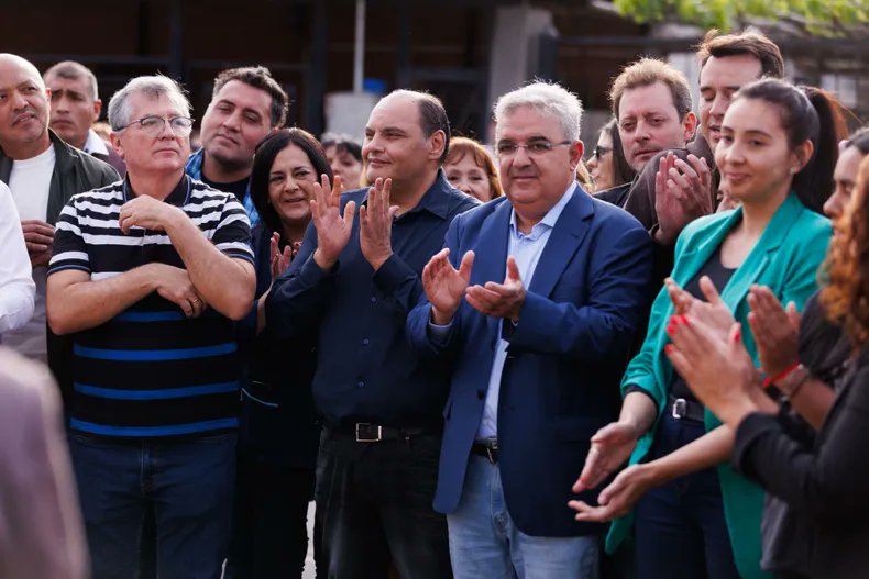 Letra_P's tweet photo. LA CASA ESTÁ EN ORDEN | Catamarca: mientras tensionan en el Congreso, Jalil y Corpacci alistan el retorno de un Saadi a la gobernación

🔗 https://t.co/pJ9MzPo9qx https://t.co/Qvw90uIo9R