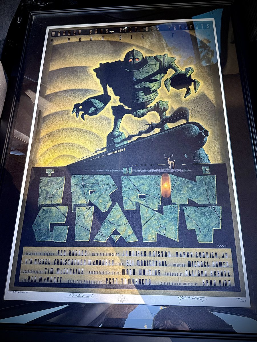 JasonModica's tweet image. Bought myself an early birthday present on Facebook Marketplace! Lithograph edition of 250 sold in 1999 only at WB Stores. Depicts studio-rejected one-sheet, developed by Brad Bird, painted by PD, Mark Whiting (who designed the Giant). Signed by both. #theirongiant @BradBirdA113