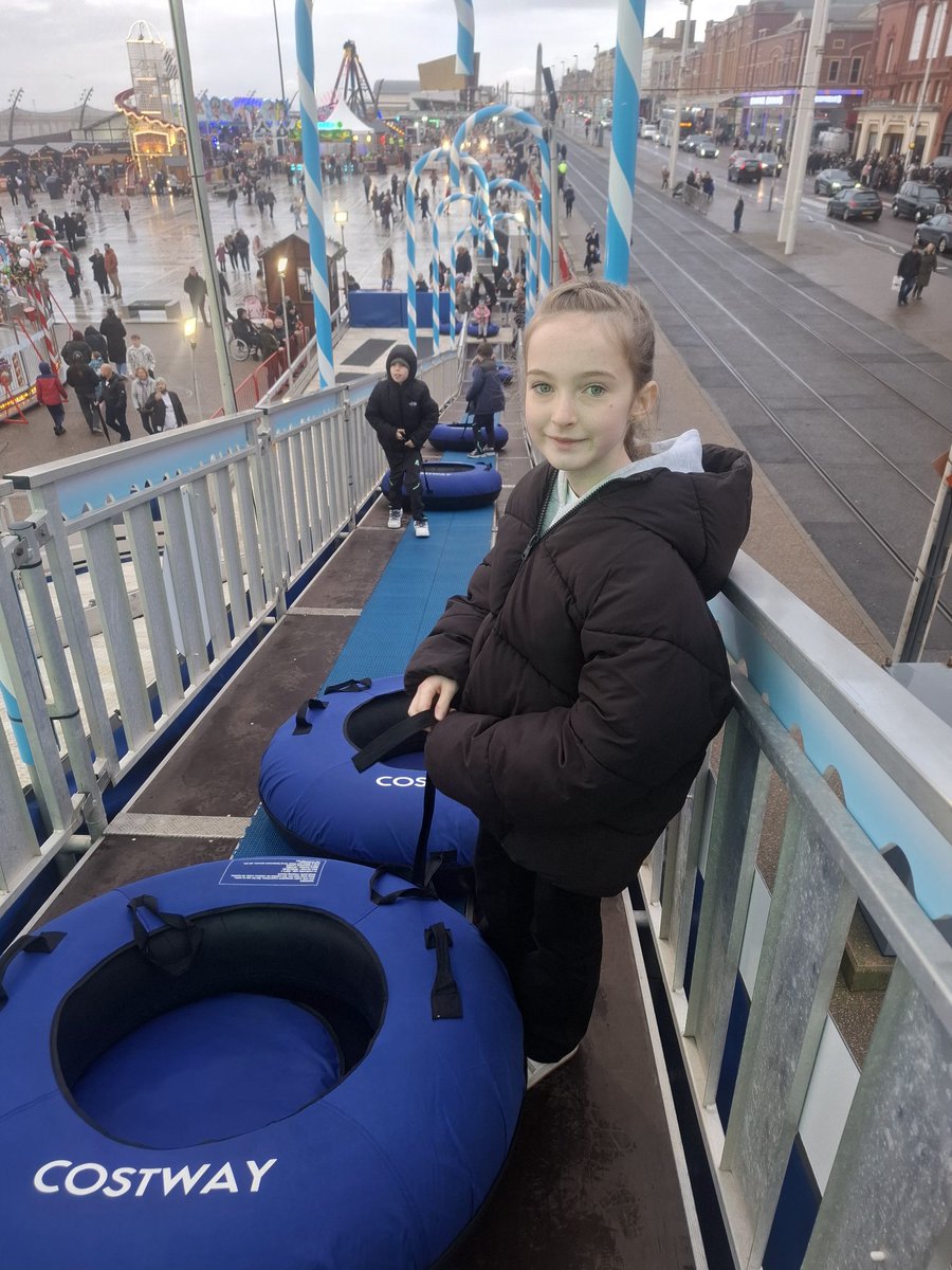 Emmalomas86's tweet photo. Blackpool https://t.co/DbjR0wgvWG