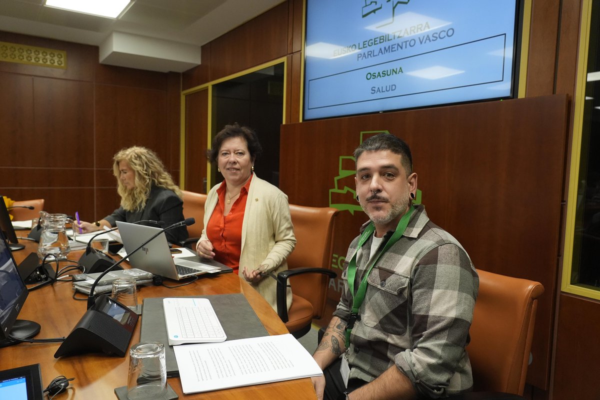 <a href="/BermeokoUdala/">Bermeoko Udala</a>
🗣️Bermeoko Udaleko ordezkariak herriko haur eta gazteek osasun mentaleko arta jasotzeko dituzten zailtasunak azaldu ditu
🗣️El representante del Ayuntamiento de Bermeo ha expuesto las dificultades de niños, niñas y adolescentes para recibir atención en salud mental