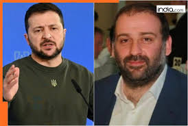 DietHeartNews's tweet image. Israel. His close associate Timur Mindich fled to Israel, joining his sister Liuba Zhuravel. Reportedly, Zelensky’s parents are in Israel. Rumors persist that among NADU&apos;s 1,000 hours of wiretaps, Zelensky&apos;s own voice is heard. Are there most explosive revelations yet to come?