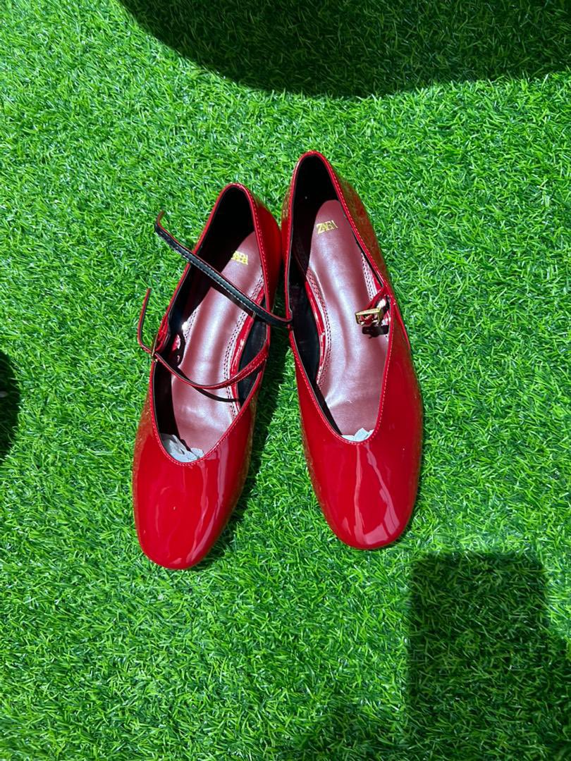 Zara 

10000F

Douala 

wa.me/message/IJ3ZXA…