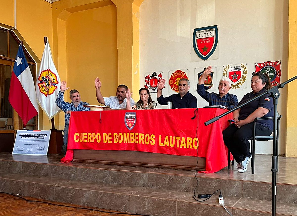 🚒 En Lautaro sesionó la Comisión de BBNN  presidida x Cristian Herrera, para aprobar la propuesta de otorgar una concesión gratuita x 30 años al Cuerpo de Bomberos local, que les permitirá avanzar en la relocalización de la 4a Compañía y su nuevo cuartel