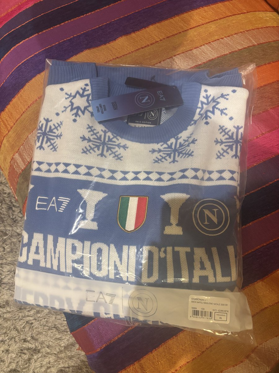 aleandrofagioli's tweet image. arrived 💙

#GoodEvening 
#forzanapolisempre