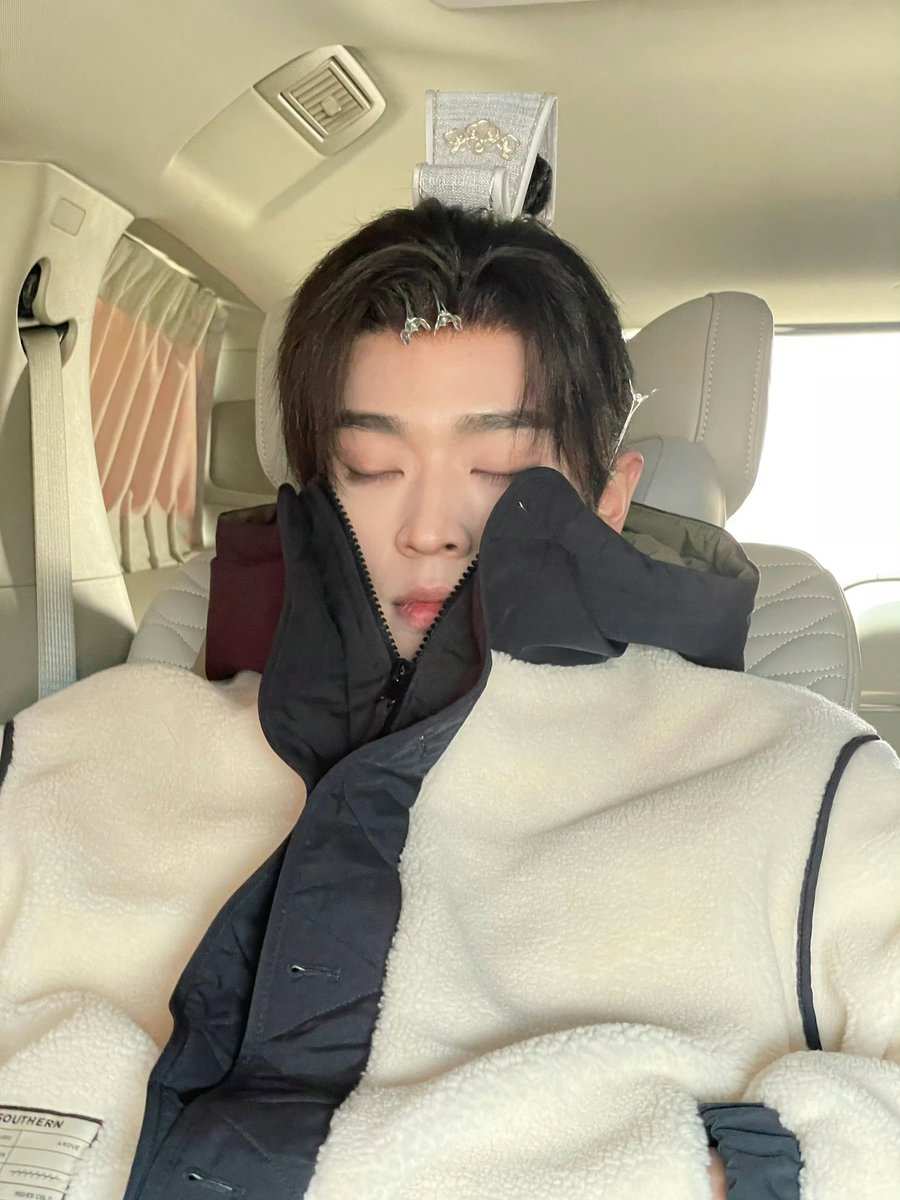 CHENGNLEI's tweet photo. What I do when I’m not around: https://t.co/gP6RMzRoOb